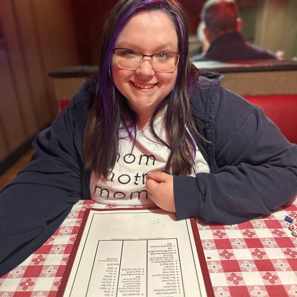 Meet your Posher, Ally - Picture 3 of 6